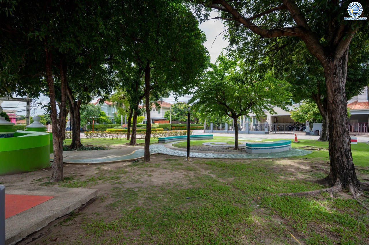 บ้านมือสองตกแต่งใหม่ หลังใหญ่ โครงการ ภัสสร14 บางใหญ่ ดีไซน์ทันสมัย เนื้อที่ 63.8 ตร.ว. รองรับทุกความสุขด้วยแปลนหน้าสวนสาธารณะ ฟังก์ชัน 3 ห้องนอน 3 ห้องน้ำ 2 ที่จอดรถ บนทำเลศักยภาพ ใกล้เซ็นทรัลเวสต์เกต ทางด่วน "ศรีรัช" และรถไฟฟ้าสายสีม่วง "สถานีตลาดบางใหญ่"...